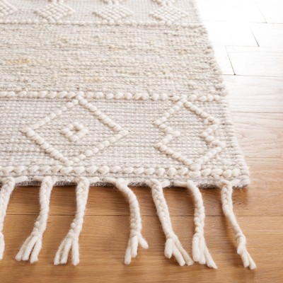 Ivory and Beige Handwoven Wool Area Rug with Fringe, 3' x 5'