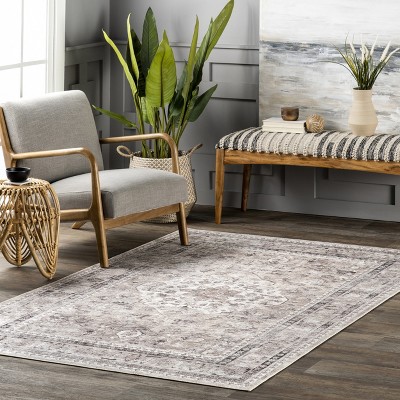 Elegant Gray 22" x 14" Synthetic Easy-Care Rectangular Area Rug