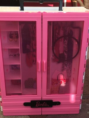 Barbie Fashionistas Ultimate Closet with Clothing and Accessories