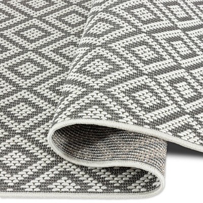 Gray and Cream 5'3" x 7'3" Synthetic Diamond Pattern Indoor/Outdoor Rug