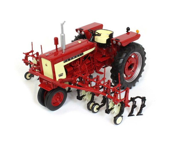 International Harvester Farmall 504 Narrow Front Tractor w/Four Row Cultivator 1/16 Diecast Model by Speccast