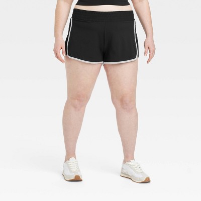Women's Woven Mid-Rise Piped Dolphin Shorts 2.5" - All In Motion™