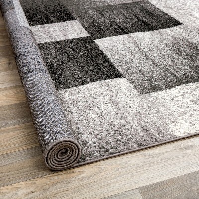 Modern Distressed Geometric Area Rug 2' x 3' in Gray