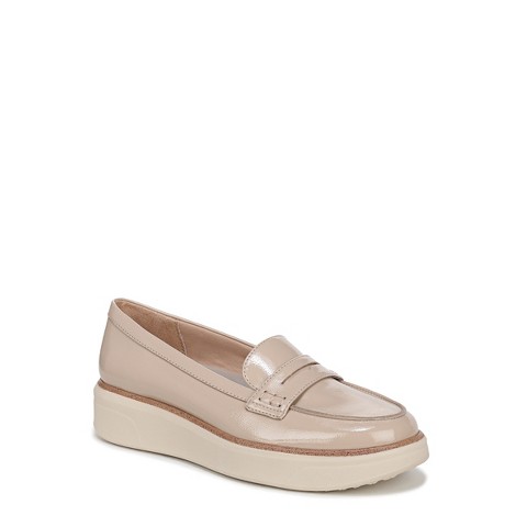 Женские туфли LifeStride Women's Chelsea Loafer Tender Taupe Patent 8.5 W