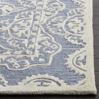 Bella Blue and Ivory Hand-Tufted Wool Area Rug 8' x 10'