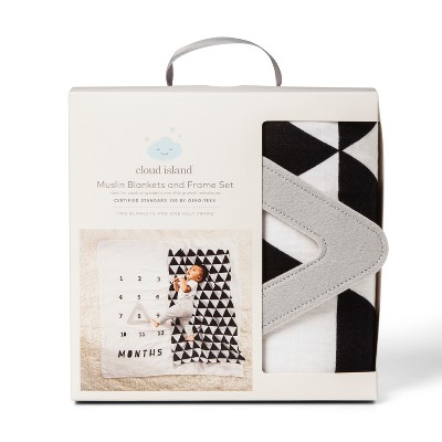 cloud island muslin blankets and frame set