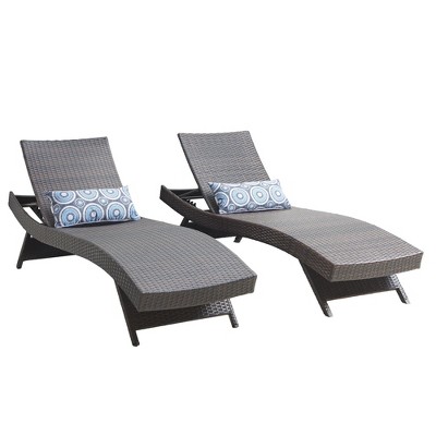 Chic Crate - Outdoor Wicker Chaise Lounge (Set of 2)