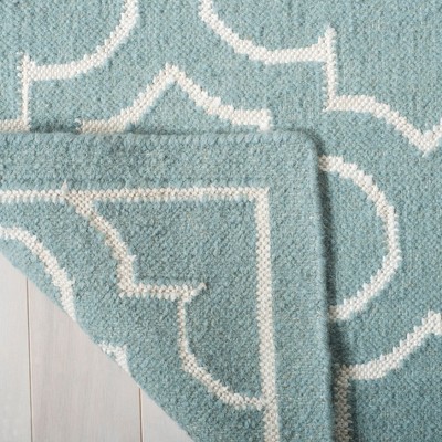 Handmade Blue/Ivory Wool Flat Woven Square Rug, 5' x 8'