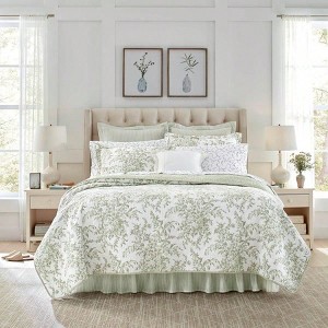 King Quilt Set, Soft Reversible Cotton Floral Bedding, 3 - Piece with Matching Pillowcases Green/Off - White - 1 of 4