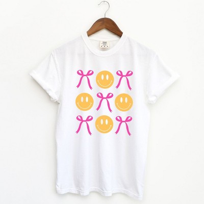 Simply Sage Market Women's Bows and Smiley Coquette Chart Short Sleeve Garment Dyed Tee - S - White