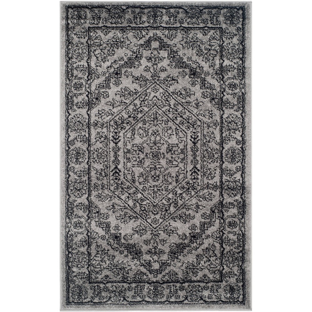 2'6inx4' Aldwin Accent Rug Silver/Black - Safavieh