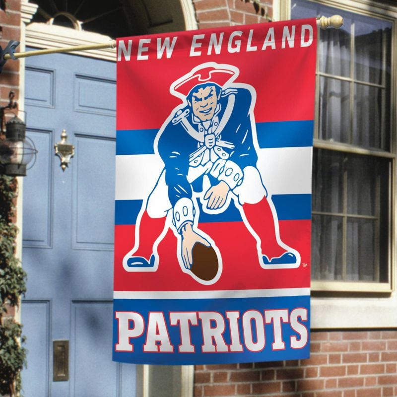 NFL New England Patriots 28&#34;x40&#34; Retro Banner Flag, 3 of 4