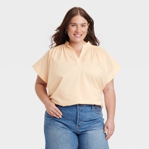 Women's Short Sleeve Flowy Popover Blouse - Universal Thread™ - 1 of 3