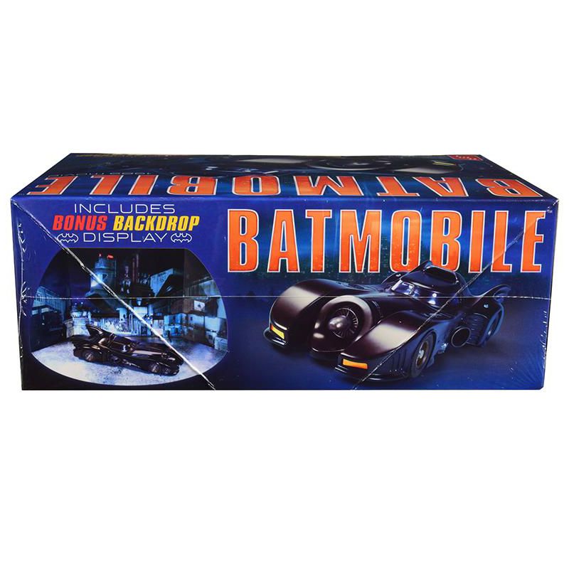 Skill 2 Model Kit Batmobile "Batman" (1989) Movie with Backdrop Display 1/25 Scale Model by AMT, 2 of 5