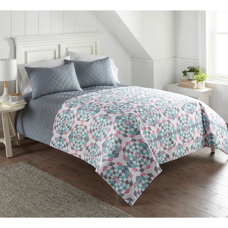 Seersucker 6-in-1 Premium Quilt Set by Shavel Home Products, 2 of 8