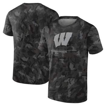 NCAA Wisconsin Badgers Men's Camo Bi-Blend T-Shirt