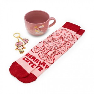 Adult Strawberry Shortcake Mug Sock and Key Chain Gift Set - 1 of 2