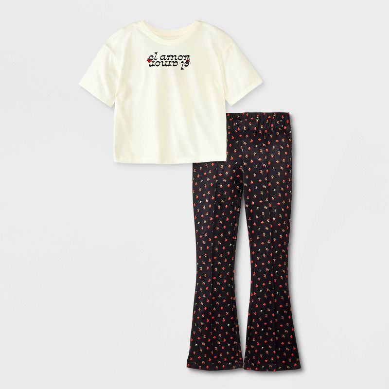 Girls' Short Sleeve Flare Pants Pajama Set - art class™, 1 of 6