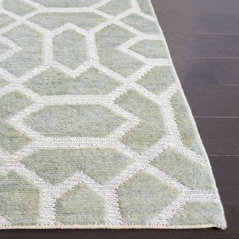 Santa Fe STF531 Hand Knotted Area Rug  - Safavieh, 3 of 5