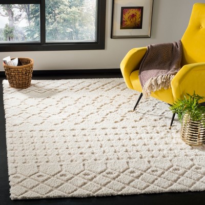 Off-White Geometric Shag Synthetic Area Rug 5'1" x 7'6"