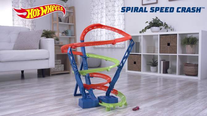 Hot Wheels Action Spiral Speed Crash, 2 of 8, play video