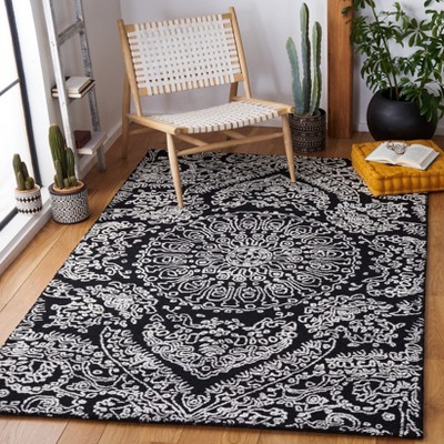 Black and Ivory Hand-Tufted Wool 4' x 6' Area Rug