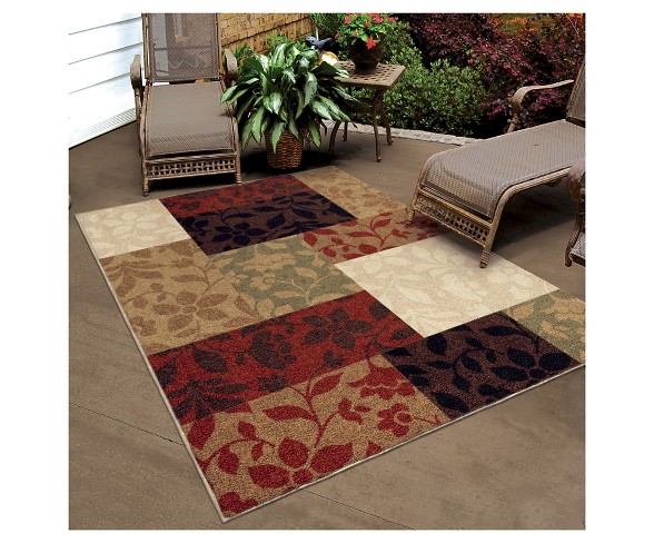 Orian Rugs Floral Quilt Napa Indoor/Outdoor Area Rug (5'2" x 7'6")