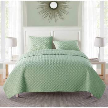 Nina Embossed Quilt Set - VCNY Home