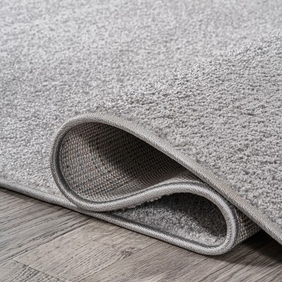 Light Gray Solid Synthetic Low-Pile Runner Rug