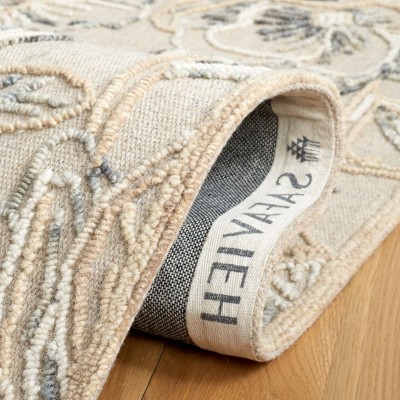Gray Hand-Tufted Wool Floral 4' x 6' Area Rug